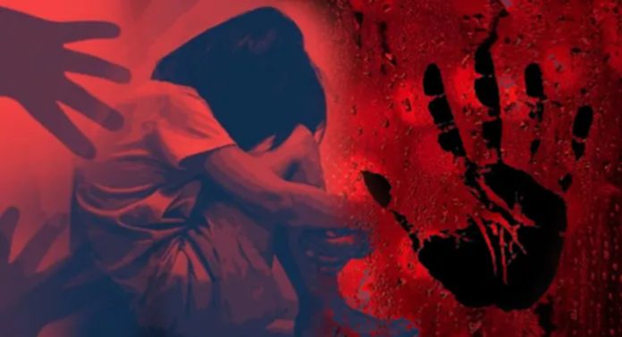 പേരകുട്ടിക്കൊപ്പം കളിക്കാനെത്തിയ 5 വയസുകാരിയെ പീഡിപ്പിച്ചു ; 75 കാരനായ അഭിഭാഷകൻ അറസ്റ്റിൽ പേരകുട്ടിക്കൊപ്പം കളിക്കാനെത്തിയ 5 വയസുകാരിയെ പീഡിപ്പിച്ചു ; 75 കാരനായ അഭിഭാഷകൻ അറസ്റ്റിൽ