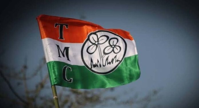 കൊൽക്കത്തയിൽ സ്ട്രോങ് റൂമിന് പുറത്ത് തൃണമൂൽ കോൺഗ്രസ് പ്രതിഷേധം കൊൽക്കത്തയിൽ സ്ട്രോങ് റൂമിന് പുറത്ത് തൃണമൂൽ കോൺഗ്രസ് പ്രതിഷേധം