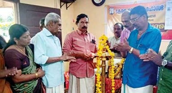 കേരള വെള്ളാള മഹാസഭ ഐരവൺ ഉപസഭയും വനിതാ സമാജവും ചേർന്ന് വാർഷികവും പഠനോപകരണവിതരണവും നടത്തി കേരള വെള്ളാള മഹാസഭ ഐരവൺ ഉപസഭയും വനിതാ സമാജവും ചേർന്ന് വാർഷികവും പഠനോപകരണവിതരണവും നടത്തി