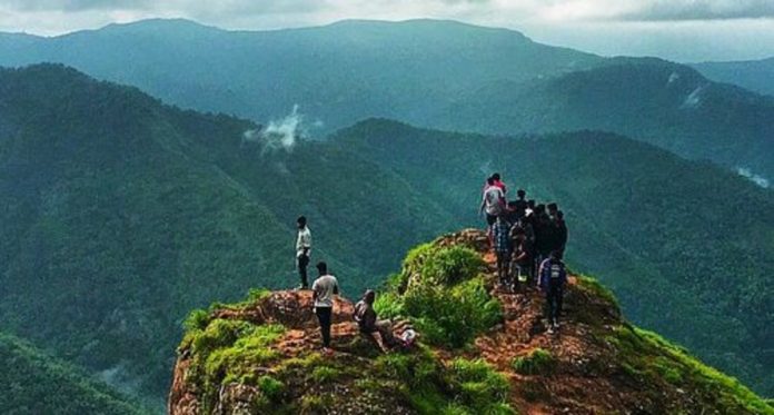 ഇടുക്കിയിൽ വിനോദസഞ്ചാര പ്രവർത്തന നിരോധനം ലംഘിച്ചാൽ കർശന നടപടി ഇടുക്കിയിൽ വിനോദസഞ്ചാര പ്രവർത്തന നിരോധനം ലംഘിച്ചാൽ കർശന നടപടി
