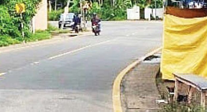 സ്ഥിരം അപകടമേഖലയായി എടത്വാ വെട്ടുതോടിന് സമീപത്തെ വളവുകൾ സ്ഥിരം അപകടമേഖലയായി എടത്വാ വെട്ടുതോടിന് സമീപത്തെ വളവുകൾ