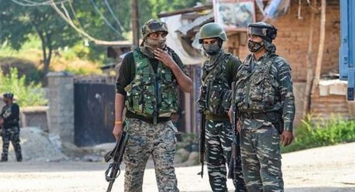ഇംഫാലിൽ അസം റൈഫിൾസ് ട്രക്കിന് നേരെ ആക്രമണം ഇംഫാലിൽ അസം റൈഫിൾസ് ട്രക്കിന് നേരെ ആക്രമണം