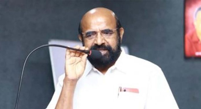 സിപിഐ മുന് നേതാവ് എന് ഭാസുരാംഗന് വേണ്ടി ദുരൂഹ നീക്കം നടത്തിയ ക്ഷീര സഹകരണ സംഘം സെക്രട്ടറിക്കെതിരെ നടപടി സിപിഐ മുന് നേതാവ് എന് ഭാസുരാംഗന് വേണ്ടി ദുരൂഹ നീക്കം നടത്തിയ ക്ഷീര സഹകരണ സംഘം സെക്രട്ടറിക്കെതിരെ നടപടി