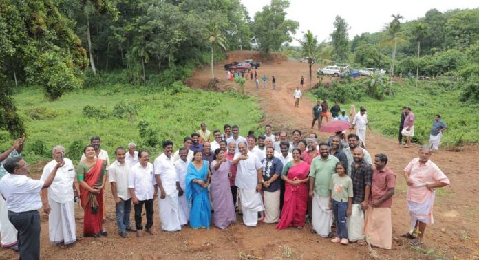 എഴുകോൺ ക്രിക്കറ്റ് സ്റ്റേഡിയത്തിൻ്റെ നിർമ്മാണോദ്ഘാടനം മന്ത്രി നിർവഹിച്ചു എഴുകോൺ ക്രിക്കറ്റ് സ്റ്റേഡിയത്തിൻ്റെ നിർമ്മാണോദ്ഘാടനം മന്ത്രി നിർവഹിച്ചു