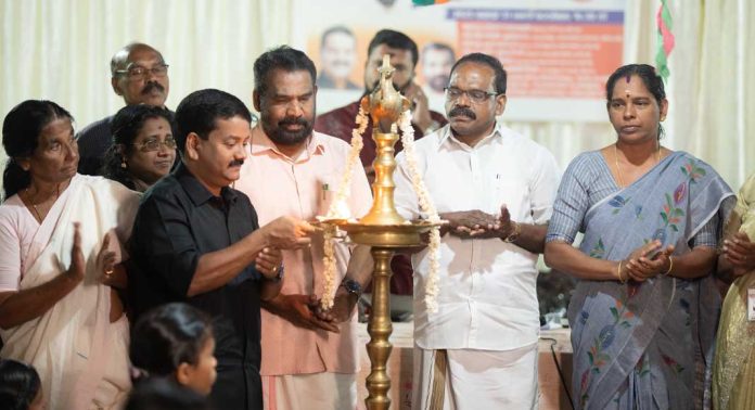 നാടിന്റെ വികസനത്തിനു വിദ്യാഭ്യാസ മേഖലയുടെ വളര്ച്ച അനിവാര്യം : പ്രമോദ് നാരായണ് എംഎല്എ നാടിന്റെ വികസനത്തിനു വിദ്യാഭ്യാസ മേഖലയുടെ വളര്ച്ച അനിവാര്യം : പ്രമോദ് നാരായണ് എംഎല്എ