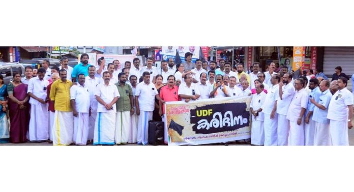പിണറായി ഭരണം ജനജീവിതം ദുരിതത്തിലാക്കി ; പ്രൊഫ.സതീഷ് കൊച്ചു പറമ്പിൽ പിണറായി ഭരണം ജനജീവിതം ദുരിതത്തിലാക്കി ; പ്രൊഫ.സതീഷ് കൊച്ചു പറമ്പിൽ