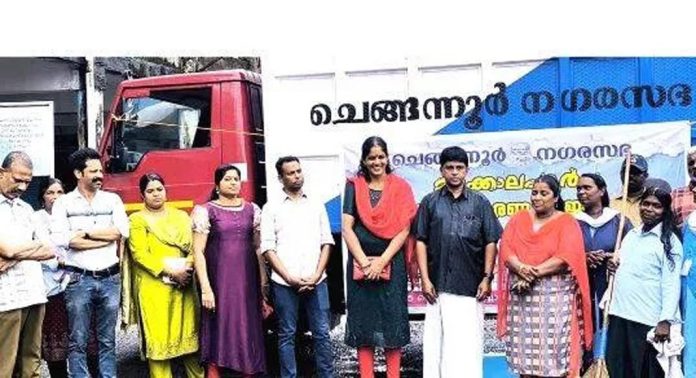 ചെങ്ങന്നൂർ നഗരസഭയിൽ മെഗാ ശുചീകരണം ആരംഭിച്ചു ചെങ്ങന്നൂർ നഗരസഭയിൽ മെഗാ ശുചീകരണം ആരംഭിച്ചു