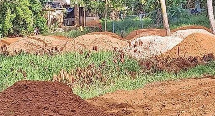 ബുധനൂർ, മാന്നാർ, ചെന്നിത്തല മേഖലയിൽ നിലംനികത്തൽ വ്യാപകം ബുധനൂർ, മാന്നാർ, ചെന്നിത്തല മേഖലയിൽ നിലംനികത്തൽ വ്യാപകം
