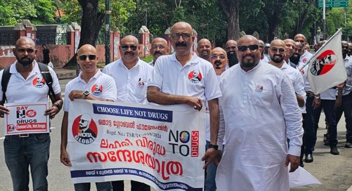 മൊട്ട ഗ്ലോബലിന്റെ ലഹരി വിരുദ്ധ സന്ദേശ കേരള യാത്ര തിരുവനന്തപുരത്ത് സമാപിച്ചു മൊട്ട ഗ്ലോബലിന്റെ ലഹരി വിരുദ്ധ സന്ദേശ കേരള യാത്ര തിരുവനന്തപുരത്ത് സമാപിച്ചു