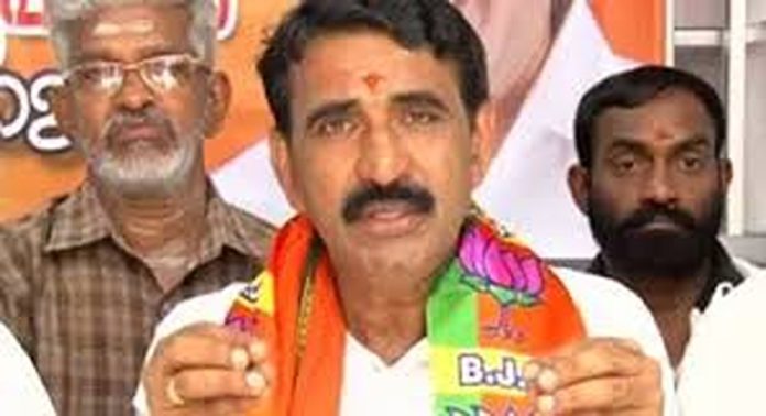 മന്ത്രി വി എൻ വാസവൻ നടത്തിയ പ്രസ്താവന തിരുത്തണമെന്ന് ബിജെപി നേതാവ് ബി.ഗോപാലകൃഷ്ണൻ മന്ത്രി വി എൻ വാസവൻ നടത്തിയ പ്രസ്താവന തിരുത്തണമെന്ന് ബിജെപി നേതാവ് ബി.ഗോപാലകൃഷ്ണൻ