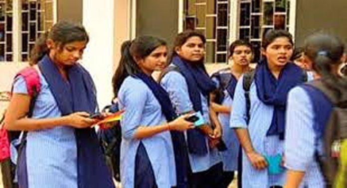 മേയ് 14 മുതൽ പ്ലസ് വൺ പ്രവേശനത്തിനായി അപേക്ഷകൾ ഓൺലൈനായി സമർപ്പിക്കാം മേയ് 14 മുതൽ പ്ലസ് വൺ പ്രവേശനത്തിനായി അപേക്ഷകൾ ഓൺലൈനായി സമർപ്പിക്കാം