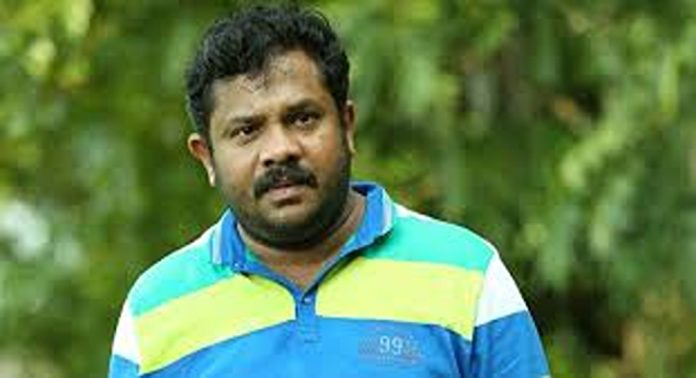ആരോഗ്യനില ഗുരുതരമാണെന്ന വ്യാജവാർത്തക്കെതിരെ വിമർശനവുമായി നടൻ ഹരീഷ് കണാരൻ ആരോഗ്യനില ഗുരുതരമാണെന്ന വ്യാജവാർത്തക്കെതിരെ വിമർശനവുമായി നടൻ ഹരീഷ് കണാരൻ