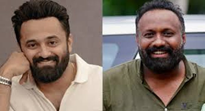 നടന് ഉണ്ണി മുകുന്ദനെ പിന്തുണച്ച് സംവിധായകന് ഒമര് ലുലു നടന് ഉണ്ണി മുകുന്ദനെ പിന്തുണച്ച് സംവിധായകന് ഒമര് ലുലു