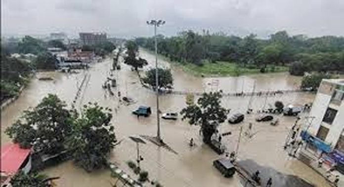 വടക്കുകിഴക്കൻ സംസ്ഥാനങ്ങളിലെ ശക്തമായ മഴയിൽ 13 മരണം വടക്കുകിഴക്കൻ സംസ്ഥാനങ്ങളിലെ ശക്തമായ മഴയിൽ 13 മരണം