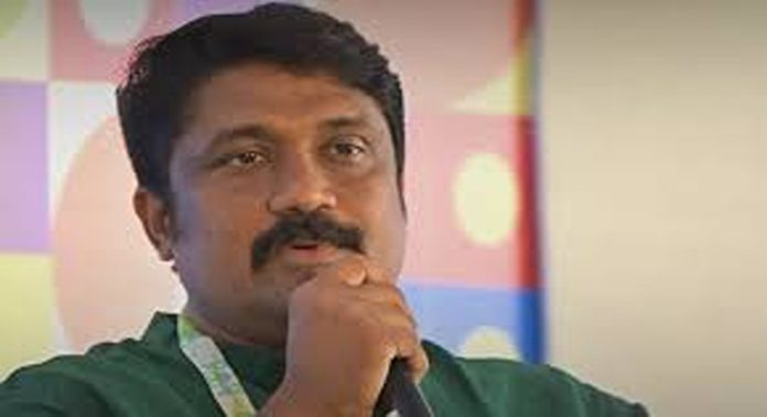 ഇരട്ട അഴിമതിയുടെ കേന്ദ്രമായി ഇ ഡി മാറിയെന്ന് എ എ റഹീം എംപി ഇരട്ട അഴിമതിയുടെ കേന്ദ്രമായി ഇ ഡി മാറിയെന്ന് എ എ റഹീം എംപി