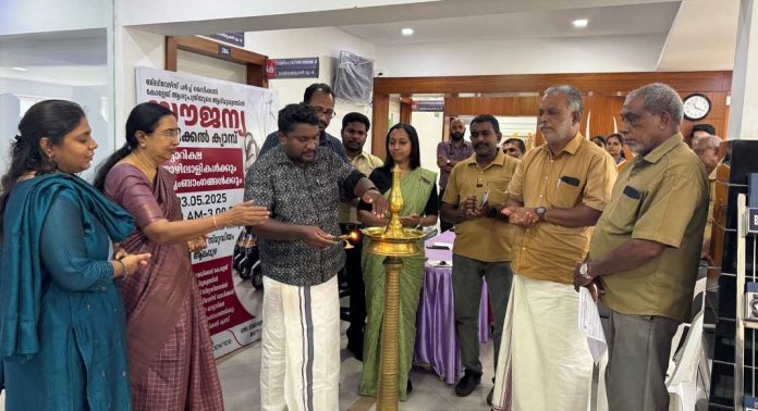 ആലപ്പുഴ ബിലീവേഴ്സ് മെഡിക്കൽ സെൻററിൽ ഓട്ടോറിക്ഷാ തൊഴിലാളികൾക്കായി സൗജന്യ മെഡിക്കൽ ക്യാമ്പ് നടന്നു ആലപ്പുഴ ബിലീവേഴ്സ് മെഡിക്കൽ സെൻററിൽ ഓട്ടോറിക്ഷാ തൊഴിലാളികൾക്കായി സൗജന്യ മെഡിക്കൽ ക്യാമ്പ് നടന്നു