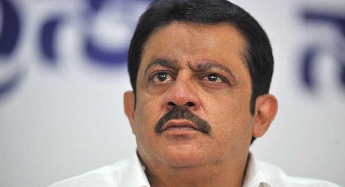 പാകിസ്ഥാനിലേക്ക് ചാവേറായി പോകാൻ തയ്യാറെന്ന് കർണാടക മന്ത്രി സമീർ അഹമ്മദ് ഖാൻ പാകിസ്ഥാനിലേക്ക് ചാവേറായി പോകാൻ തയ്യാറെന്ന് കർണാടക മന്ത്രി സമീർ അഹമ്മദ് ഖാൻ