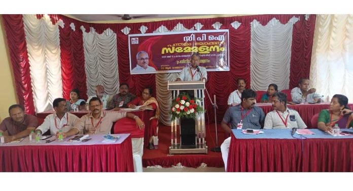 എൽഡിഎഫ് സർക്കാർ വികസന ചരിത്രം സൃഷ്ടിക്കുന്നു : ആർ രാജേന്ദ്രൻ എൽഡിഎഫ് സർക്കാർ വികസന ചരിത്രം സൃഷ്ടിക്കുന്നു : ആർ രാജേന്ദ്രൻ