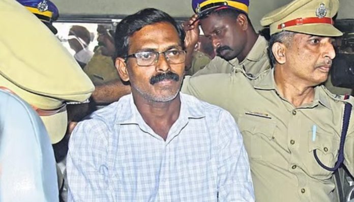 കളമശ്ശേരി സ്ഫോടനം ; പ്രതി മാർട്ടിനെതിരെ സാക്ഷി പറയുന്നവരെ കൊലപ്പെടുത്തുമെന്ന് ഭീഷണി കളമശ്ശേരി സ്ഫോടനം ; പ്രതി മാർട്ടിനെതിരെ സാക്ഷി പറയുന്നവരെ കൊലപ്പെടുത്തുമെന്ന് ഭീഷണി