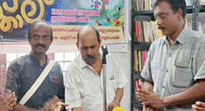 കുരമ്പാല ചിത്രോദയം ഗ്രന്ഥശാലയിൽ മാമ്പഴക്കാലം വേനൽ കളരി സംഘടിപ്പിച്ചു കുരമ്പാല ചിത്രോദയം ഗ്രന്ഥശാലയിൽ മാമ്പഴക്കാലം വേനൽ കളരി സംഘടിപ്പിച്ചു