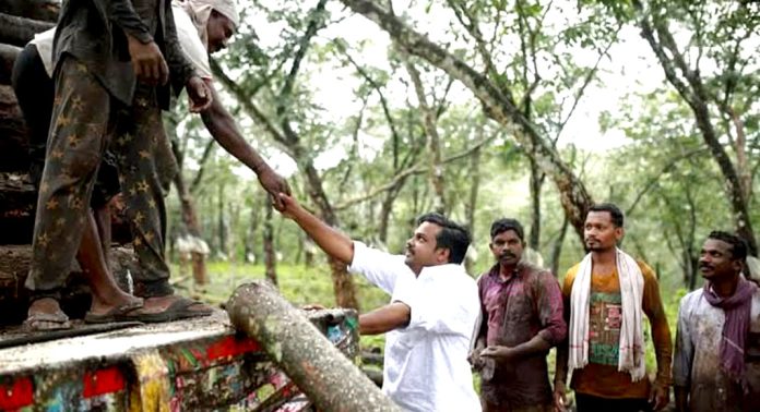 തലപോയാലും ജനങ്ങള്ക്കൊപ്പം നിലകൊള്ളും ; കോന്നി എം.എല്.എ ജനീഷ് കുമാര് തലപോയാലും ജനങ്ങള്ക്കൊപ്പം നിലകൊള്ളും ; കോന്നി എം.എല്.എ ജനീഷ് കുമാര്