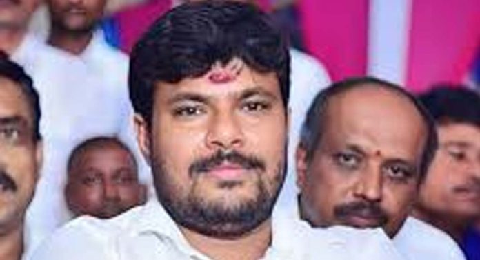 ഓപ്പറേഷൻ സിന്ദൂറിനെ സംശയിച്ച് കർണാടക കോൺഗ്രസ് എംഎൽഎ ഓപ്പറേഷൻ സിന്ദൂറിനെ സംശയിച്ച് കർണാടക കോൺഗ്രസ് എംഎൽഎ