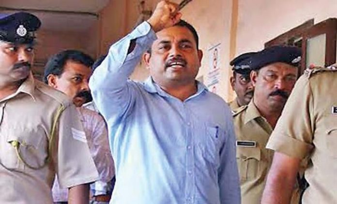 മഞ്ഞപ്പിത്തം പിടിപെട്ട് തൃശൂർ മെഡിക്കൽ കോളേജിൽ കഴിയുന്ന മാവോയിസ്റ്റ് രൂപേഷിന്റെ ആരോഗ്യനില ഗുരുതരം മഞ്ഞപ്പിത്തം പിടിപെട്ട് തൃശൂർ മെഡിക്കൽ കോളേജിൽ കഴിയുന്ന മാവോയിസ്റ്റ് രൂപേഷിന്റെ ആരോഗ്യനില ഗുരുതരം