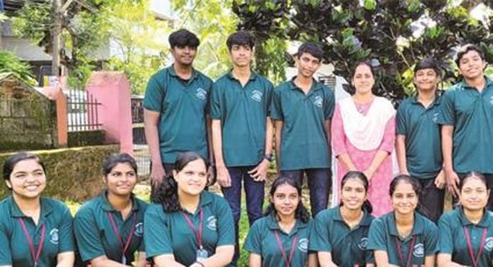 ഭൂമിത്ര സേന ക്ലബിനുള്ള ഹയർ സെക്കൻഡറിതല പുരസ്കാരം രണ്ടാം തവണയും സ്വന്തമാക്കി പ്രമാടം നേതാജി ഹയർ സെക്കൻഡറി സ്കൂളിലെ ഭൂമിത്ര സേന ക്ലബ് ഭൂമിത്ര സേന ക്ലബിനുള്ള ഹയർ സെക്കൻഡറിതല പുരസ്കാരം രണ്ടാം തവണയും സ്വന്തമാക്കി പ്രമാടം നേതാജി ഹയർ സെക്കൻഡറി സ്കൂളിലെ ഭൂമിത്ര സേന ക്ലബ്