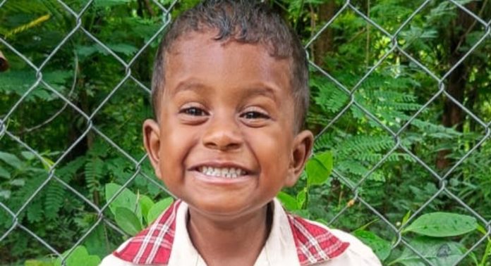 പാലക്കാട് മതിൽ തകർന്നുവീണ് അഞ്ച് വയസുകാരന് ദാരുണാന്ത്യം പാലക്കാട് മതിൽ തകർന്നുവീണ് അഞ്ച് വയസുകാരന് ദാരുണാന്ത്യം