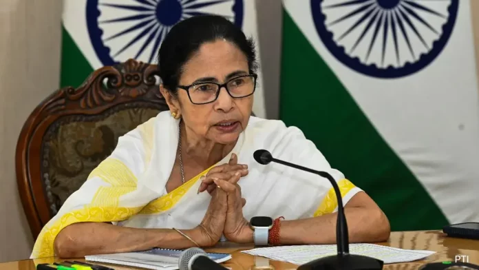 എക്സിറ്റ് പോൾ ഫലങ്ങളെ പൂർണ്ണമായും തള്ളി മുഖ്യമന്ത്രി മമതാ ബാനർജി എക്സിറ്റ് പോൾ ഫലങ്ങളെ പൂർണ്ണമായും തള്ളി മുഖ്യമന്ത്രി മമതാ ബാനർജി