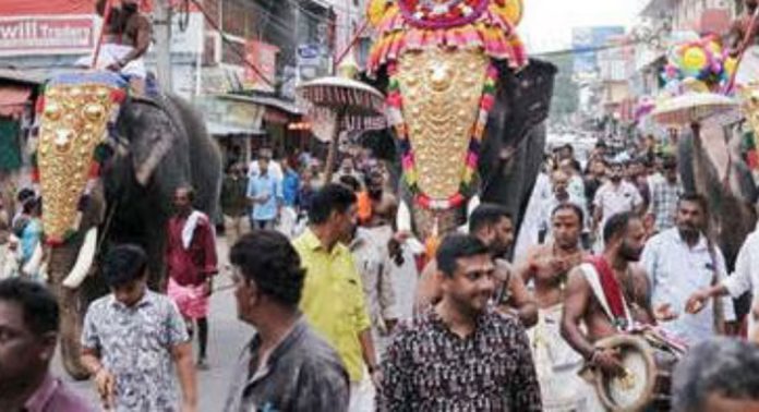 ഓമല്ലൂർ രക്തകണ്ഠസ്വാമി ക്ഷേത്രത്തിലെ പള്ളിവേട്ട ഇന്ന് ഓമല്ലൂർ രക്തകണ്ഠസ്വാമി ക്ഷേത്രത്തിലെ പള്ളിവേട്ട ഇന്ന്