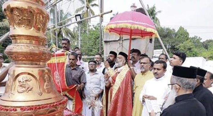 പാലിയേക്കര സെയ്ന്റ് ജോർജ് ഓർത്തഡോക്സ് പള്ളിയിൽ പെരുന്നാൾ തുടങ്ങി പാലിയേക്കര സെയ്ന്റ് ജോർജ് ഓർത്തഡോക്സ് പള്ളിയിൽ പെരുന്നാൾ തുടങ്ങി