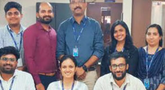 ബാങ്കുദ്യോഗസ്ഥരുടെ അവസരോചിതമായ ഇടപെടൽ ; വീട്ടമ്മ തട്ടിപ്പിൽപെടാതെ രക്ഷപെട്ടു ബാങ്കുദ്യോഗസ്ഥരുടെ അവസരോചിതമായ ഇടപെടൽ ; വീട്ടമ്മ തട്ടിപ്പിൽപെടാതെ രക്ഷപെട്ടു