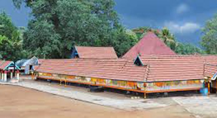 പന്തളം മഹാദേവർ ക്ഷേത്രത്തിൽ മാതൃസമിതിയുടെ നാരായണീയ പഠന ക്ളാസ് തുടങ്ങി പന്തളം മഹാദേവർ ക്ഷേത്രത്തിൽ മാതൃസമിതിയുടെ നാരായണീയ പഠന ക്ളാസ് തുടങ്ങി