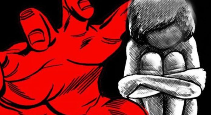 പത്തു വയസ്സുകാരിയെ ഭീഷണിപ്പെടുത്തി പീഡിപ്പിച്ചു ; ബന്ധുവായ പ്രതിക്ക് 64 വർഷം കഠിന തടവ് പത്തു വയസ്സുകാരിയെ ഭീഷണിപ്പെടുത്തി പീഡിപ്പിച്ചു ; ബന്ധുവായ പ്രതിക്ക് 64 വർഷം കഠിന തടവ്