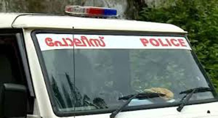 വീട്ടുടമസ്ഥയുടെ 10 പവനോളം തൂക്കം വരുന്ന സ്വർണമാല മോഷ്ടിച്ചു ; വീട്ടുജോലിക്കുനിന്ന യുവതിയെ റാന്നി പോലീസ് പിടികൂടി വീട്ടുടമസ്ഥയുടെ 10 പവനോളം തൂക്കം വരുന്ന സ്വർണമാല മോഷ്ടിച്ചു ; വീട്ടുജോലിക്കുനിന്ന യുവതിയെ റാന്നി പോലീസ് പിടികൂടി