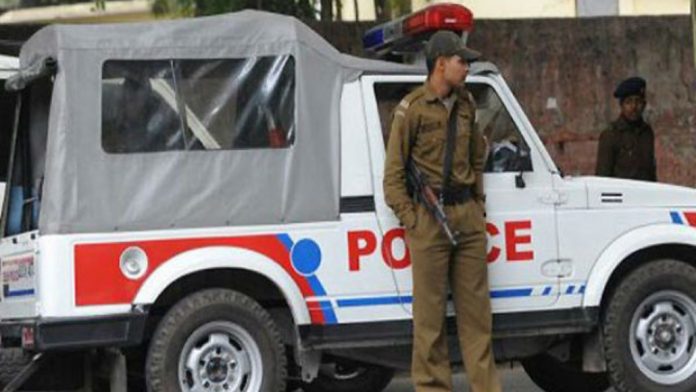 റിട്ടയേഡ് ജീവനക്കാരനെ 30 ദിവസം ‘ഡിജിറ്റൽ അറസ്റ്റിൽ’ നിർത്തി 12.8 കോടിരൂപ തട്ടിയ പ്രതി പിടിയിൽ റിട്ടയേഡ് ജീവനക്കാരനെ 30 ദിവസം ‘ഡിജിറ്റൽ അറസ്റ്റിൽ’ നിർത്തി 12.8 കോടിരൂപ തട്ടിയ പ്രതി പിടിയിൽ