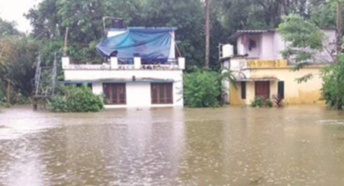 ജില്ലയിലെ നദികളിലെ ജലനിരപ്പ് കൃത്യമായി പരിശോധിച്ച് പ്രളയസാധ്യത വിലയിരുത്തും ജില്ലയിലെ നദികളിലെ ജലനിരപ്പ് കൃത്യമായി പരിശോധിച്ച് പ്രളയസാധ്യത വിലയിരുത്തും