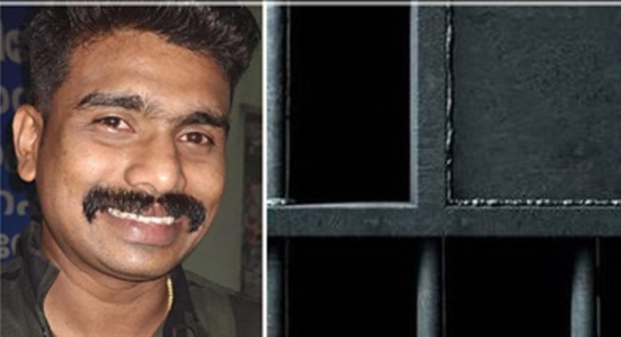 പത്തനംതിട്ട പ്രൈവറ്റ് ബസ് സ്റ്റാൻഡിൽ ബോംബ് വെച്ചെന്ന് വ്യാജ സന്ദേശം നൽകിയ യുവാവ് അറസ്റ്റിൽ പത്തനംതിട്ട പ്രൈവറ്റ് ബസ് സ്റ്റാൻഡിൽ ബോംബ് വെച്ചെന്ന് വ്യാജ സന്ദേശം നൽകിയ യുവാവ് അറസ്റ്റിൽ