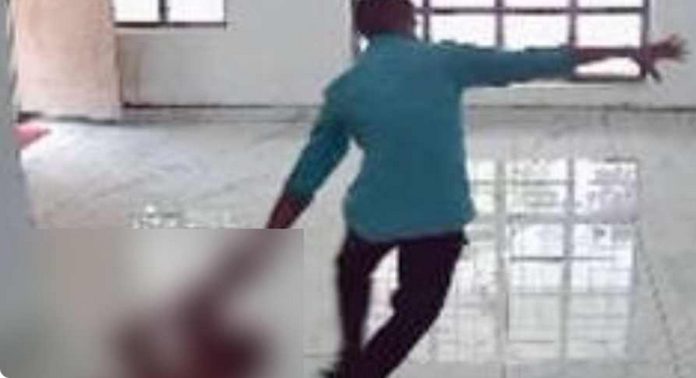 പത്തനംതിട്ടയില് പുരുഷ ഹോംനഴ്സ് ക്രൂരമായി മര്ദ്ദിച്ച വയോധികന് മരിച്ചു പത്തനംതിട്ടയില് പുരുഷ ഹോംനഴ്സ് ക്രൂരമായി മര്ദ്ദിച്ച വയോധികന് മരിച്ചു