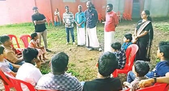 ഓൾ കേരള സ്കൂൾ ടീച്ചേഴ്സ് യൂണിയൻ ജില്ലാ കമ്മിറ്റി കുട്ടികളുടെ ക്യാമ്പ് സംഘടിപ്പിച്ചു ഓൾ കേരള സ്കൂൾ ടീച്ചേഴ്സ് യൂണിയൻ ജില്ലാ കമ്മിറ്റി കുട്ടികളുടെ ക്യാമ്പ് സംഘടിപ്പിച്ചു
