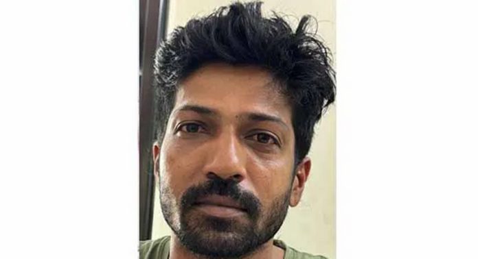 പത്തനംതിട്ടയില് നിരവധി കേസുകളില് പ്രതിയായ കൊടും ക്രിമിനലിനെ ഒരുവര്ഷത്തെ കരുതല് തടങ്കലിലാക്കി പത്തനംതിട്ടയില് നിരവധി കേസുകളില് പ്രതിയായ കൊടും ക്രിമിനലിനെ ഒരുവര്ഷത്തെ കരുതല് തടങ്കലിലാക്കി