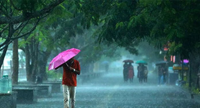 സംസ്ഥാനത്ത് ഒറ്റപ്പെട്ട മഴ തുടരും ; ശക്തമായ കാറ്റിനും ഇടിമിന്നലിനും സാധ്യത സംസ്ഥാനത്ത് ഒറ്റപ്പെട്ട മഴ തുടരും ; ശക്തമായ കാറ്റിനും ഇടിമിന്നലിനും സാധ്യത