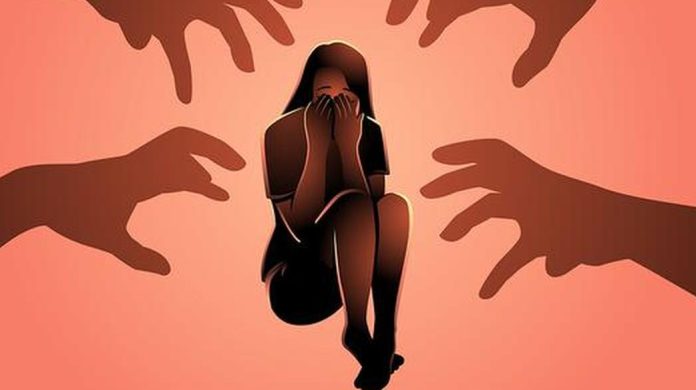 കോഴിക്കോട് നഗരമധ്യത്തിൽ 15 വയസ്സുകാരിക്കെതിരെ അതിക്രമം ; ഇതര സംസ്ഥാന തൊഴിലാളികൾ പിടിയിൽ കോഴിക്കോട് നഗരമധ്യത്തിൽ 15 വയസ്സുകാരിക്കെതിരെ അതിക്രമം ; ഇതര സംസ്ഥാന തൊഴിലാളികൾ പിടിയിൽ