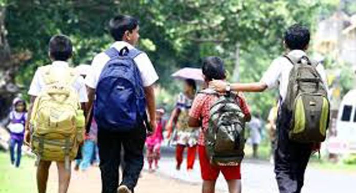 പുതിയ അധ്യയന വര്ഷം തുടങ്ങാന് ഇനി രണ്ടാഴ്ച മാത്രം ; ജില്ലാ ഭരണകൂടവും മോട്ടോര് വാഹനവകുപ്പും നടപടികള് ആരംഭിച്ചിട്ടില്ല പുതിയ അധ്യയന വര്ഷം തുടങ്ങാന് ഇനി രണ്ടാഴ്ച മാത്രം ; ജില്ലാ ഭരണകൂടവും മോട്ടോര് വാഹനവകുപ്പും നടപടികള് ആരംഭിച്ചിട്ടില്ല