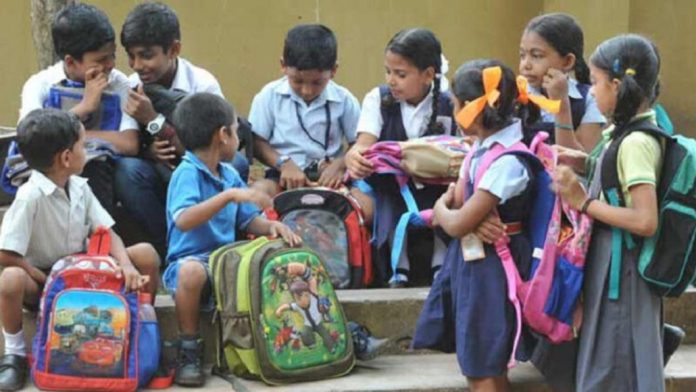ഇത്തവണ കേരളത്തിലെ സ്കൂൾ വിദ്യാര്ത്ഥികൾക്ക് അവധി ആഘോഷങ്ങൾക്ക് ദൈര്ഘ്യം കൂടും ഇത്തവണ കേരളത്തിലെ സ്കൂൾ വിദ്യാര്ത്ഥികൾക്ക് അവധി ആഘോഷങ്ങൾക്ക് ദൈര്ഘ്യം കൂടും
