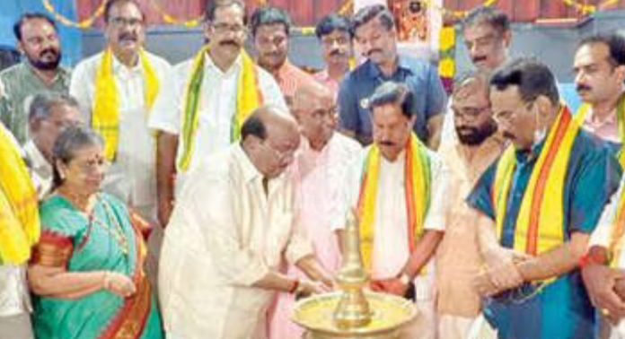 എസ്എൻഡിപി യോഗത്തെ തകർക്കാൻ ശ്രമിച്ചവരെല്ലാം തകർന്നതാണ് ചരിത്രം ; വെള്ളാപ്പള്ളി നടേശൻ എസ്എൻഡിപി യോഗത്തെ തകർക്കാൻ ശ്രമിച്ചവരെല്ലാം തകർന്നതാണ് ചരിത്രം ; വെള്ളാപ്പള്ളി നടേശൻ