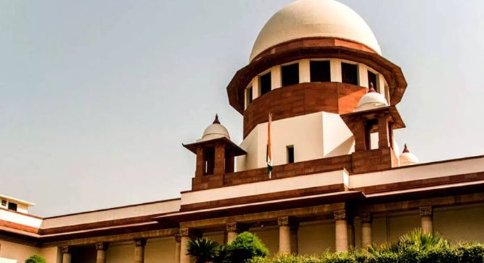 സർക്കാർ – വൈസ് ചാൻസലർ തർക്കം കാരണം സാങ്കേതിക സർവകലാശാലയിലെ ജീവനക്കാർ ബുദ്ധിമുട്ടരുതെന്ന് സുപ്രീം കോടതി സർക്കാർ – വൈസ് ചാൻസലർ തർക്കം കാരണം സാങ്കേതിക സർവകലാശാലയിലെ ജീവനക്കാർ ബുദ്ധിമുട്ടരുതെന്ന് സുപ്രീം കോടതി