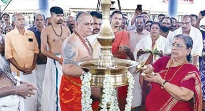 പുത്തനമ്പലം ക്ഷേത്രത്തിൽ നവചണ്ഡികാഹോമം തുടങ്ങി പുത്തനമ്പലം ക്ഷേത്രത്തിൽ നവചണ്ഡികാഹോമം തുടങ്ങി
