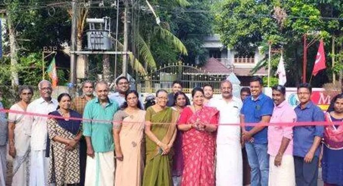 ഇടനാട്ടുപറമ്പിൽ പടി – നാലൊന്നിൽ പടി റോഡ് നവീകരിച്ചു ഇടനാട്ടുപറമ്പിൽ പടി – നാലൊന്നിൽ പടി റോഡ് നവീകരിച്ചു
